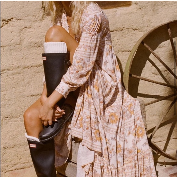 Spell Meadowland Gown in Cream - Picture 3 of 16